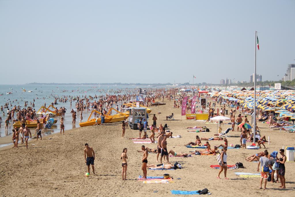 Hotel Zen Lignano Sabbiadoro Ngoại thất bức ảnh