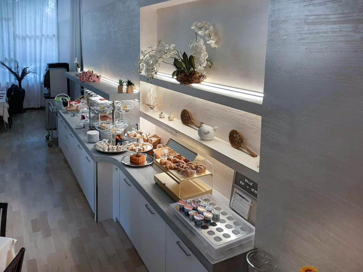 Hotel Zen Lignano Sabbiadoro Ngoại thất bức ảnh