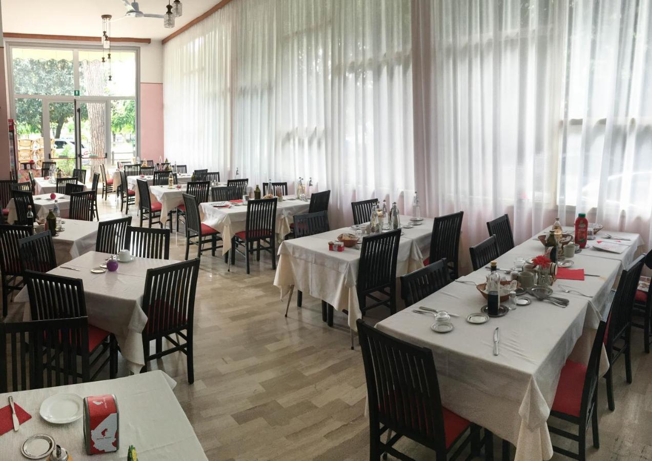 Hotel Zen Lignano Sabbiadoro Ngoại thất bức ảnh